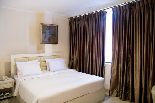 Glassio Hotel Roxy, Jakarta