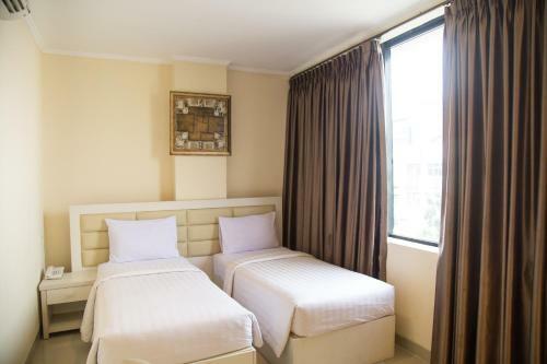 Glassio Hotel Roxy, Jakarta