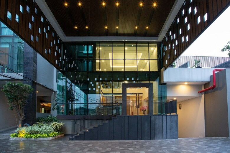 Hotel Avissa Suites