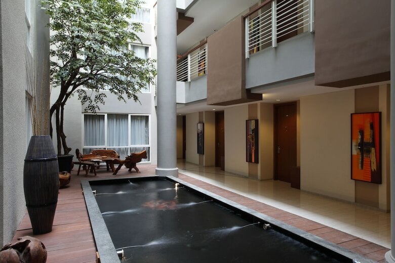 Hotel Avissa Suites