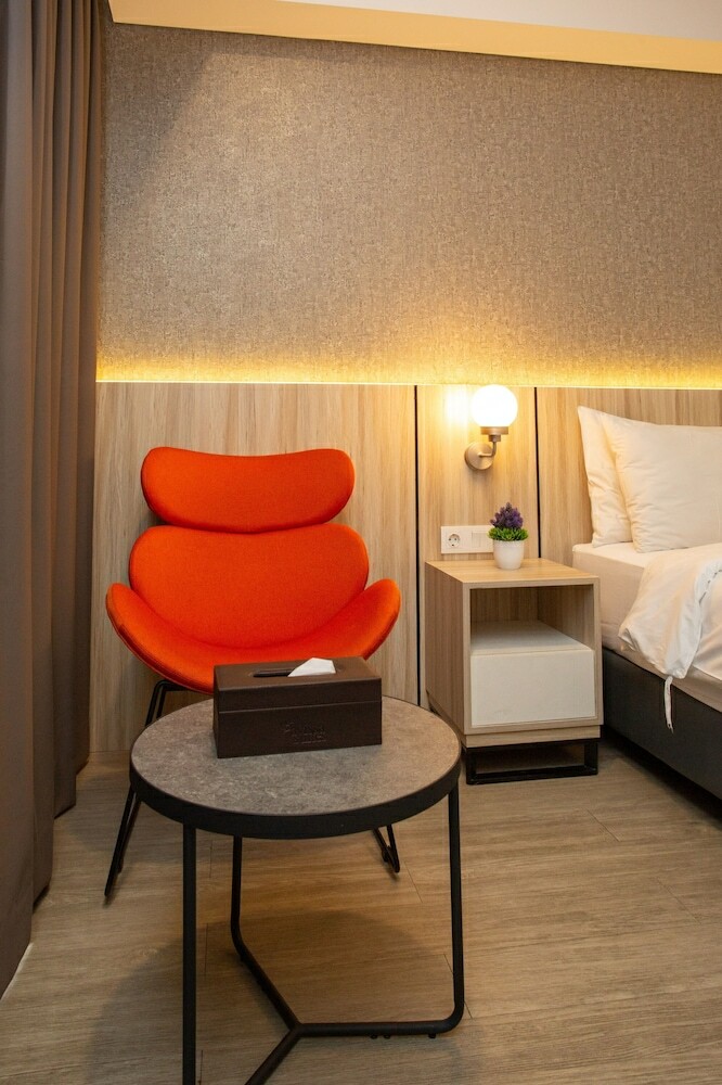 Hotel Avissa Suites