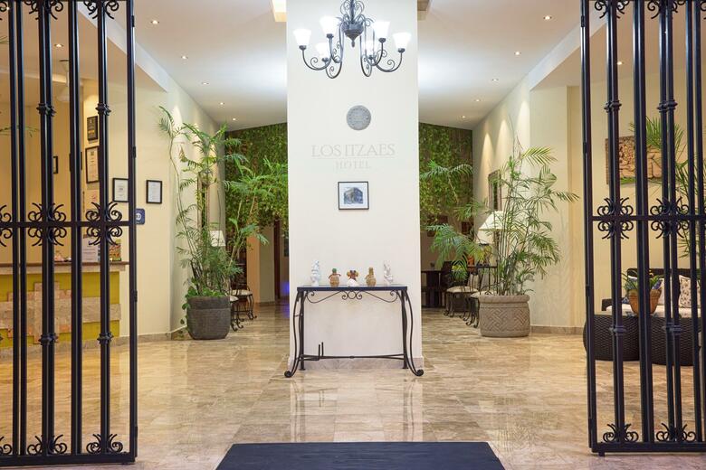 Hotel Los Itzaes