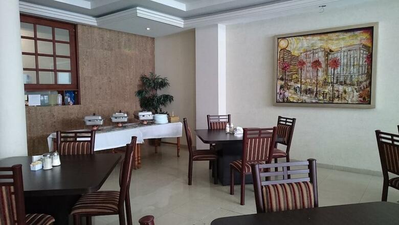 Hotel Savoy Express Torre�n