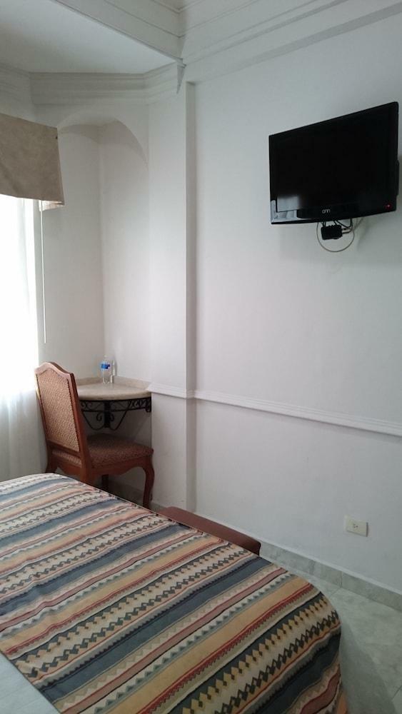 Hotel Savoy Express Torre�n