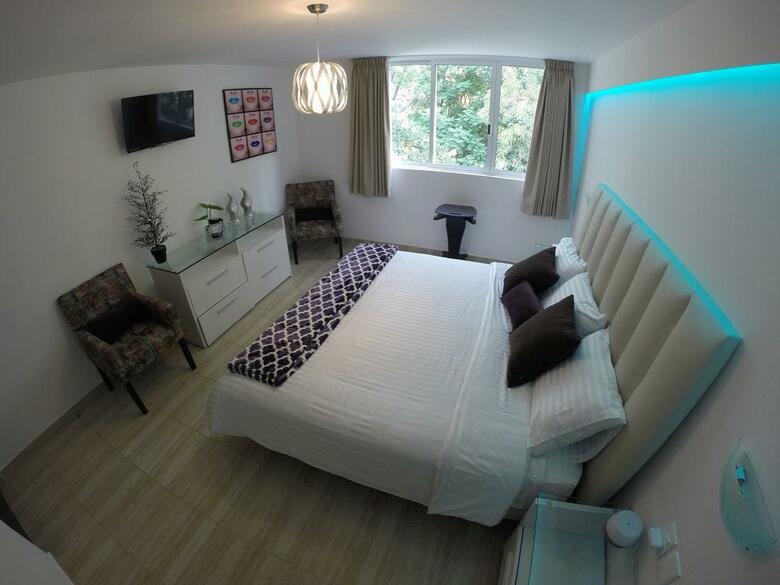 Hotel Condesa 185