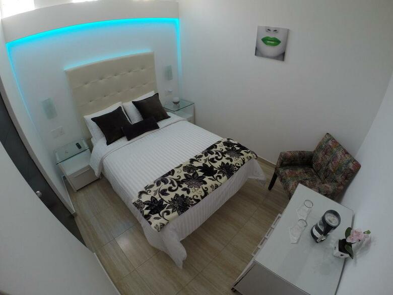 Hotel Condesa 185