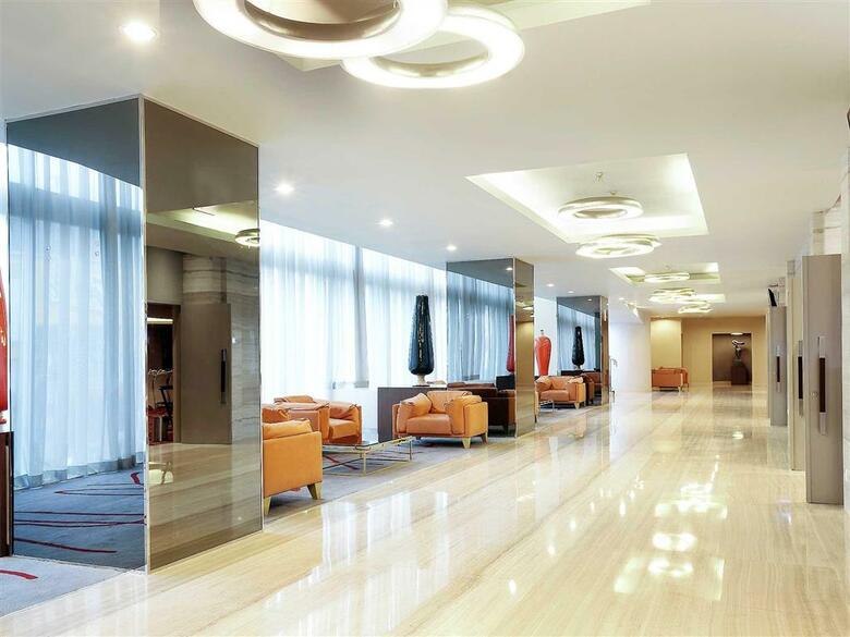 Hotel Novotel Jakarta Gajah Mada