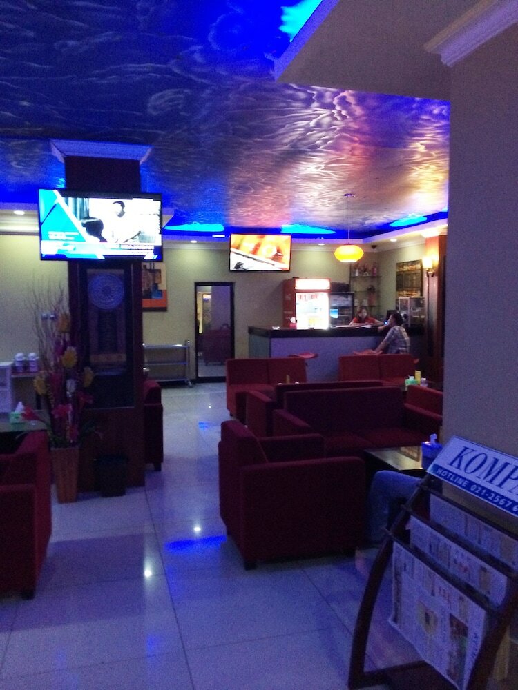 Hollywood Hotel