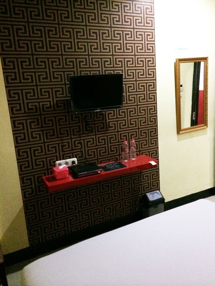 Hollywood Hotel