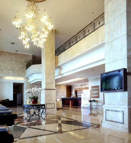 Grand Cempaka Hotel