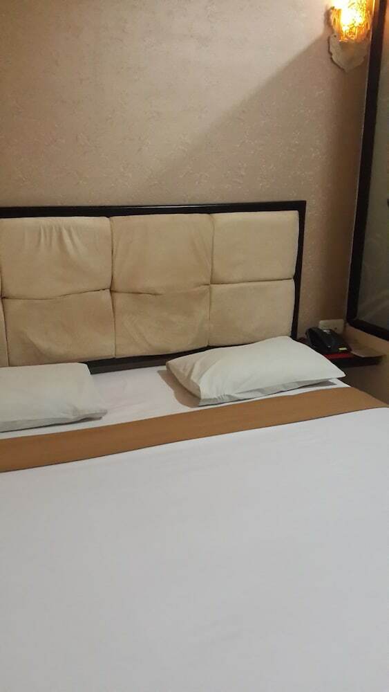 California Hotel