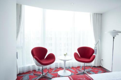 Guangzhou Planet Hotel