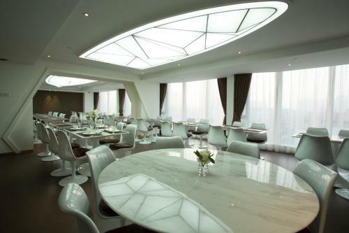 Guangzhou Planet Hotel