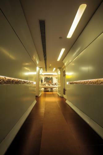 Guangzhou Planet Hotel