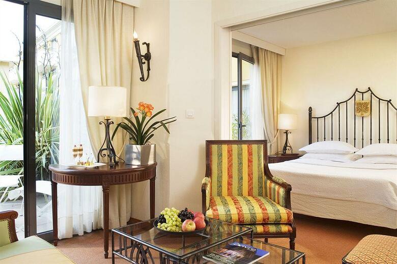 Avignon Grand Hotel