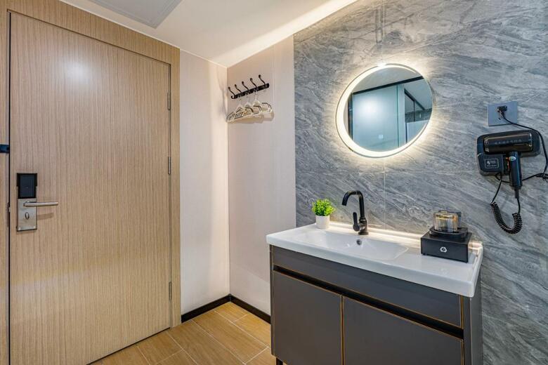 Guangzhou Minghong Hotel -xiwan Shop