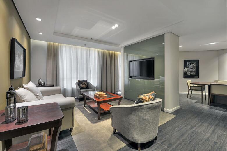 Hotel Deville Prime Porto Alegre