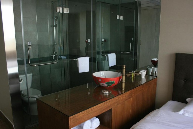 I Hotel