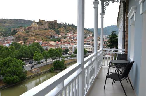Hotel Metekhi Side