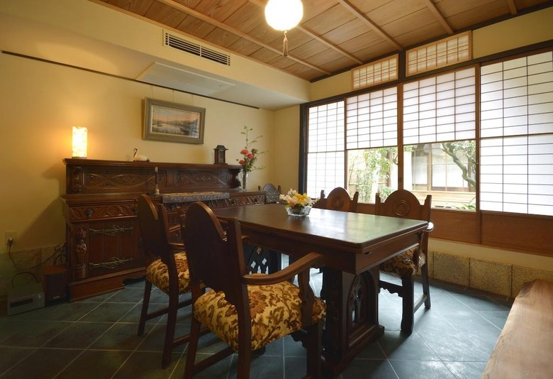 Jeugiya Inn