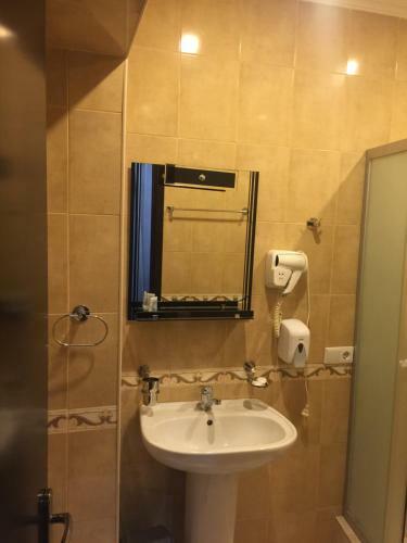 7 Baits Hotel And Hostel