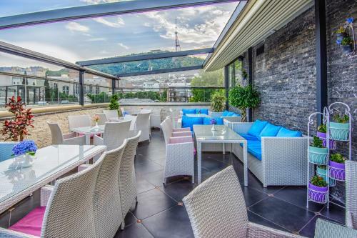 River Side Hotel