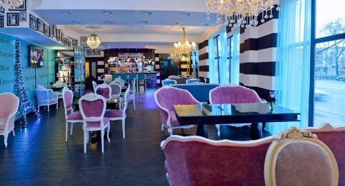 River Side Hotel