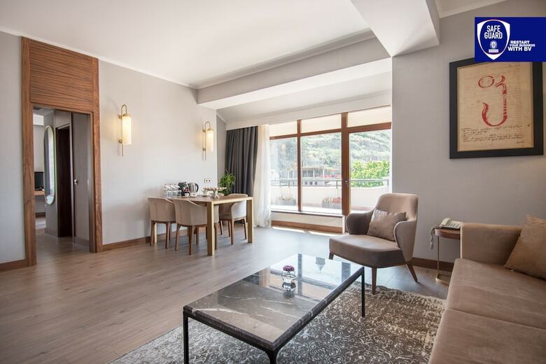 Hotel Tiflis Palace
