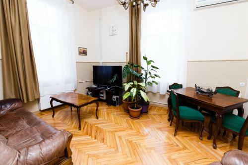 Gl Hostel