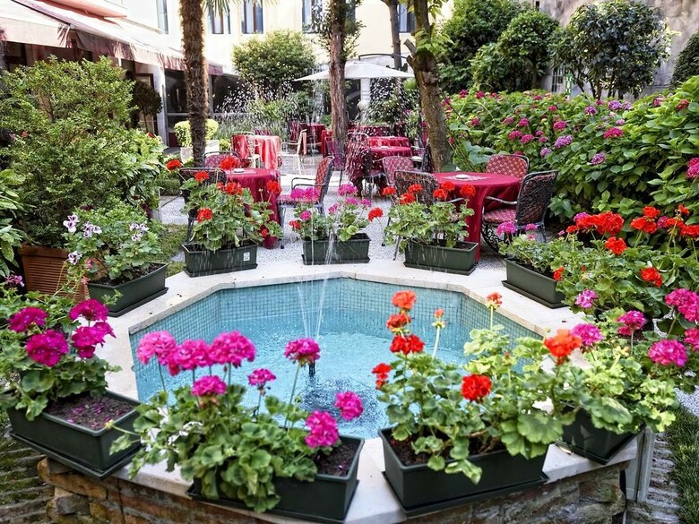 Hotel Amadeus