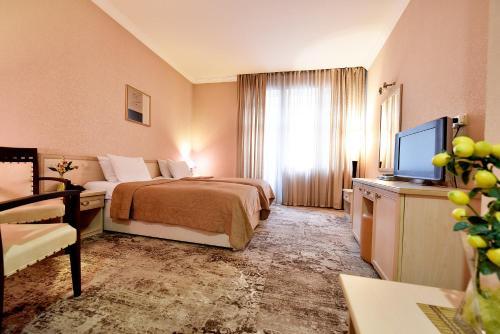Sharden Hotel