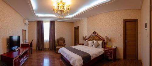 Fund Hotel