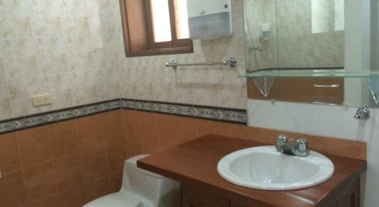 Hotel Porton Colonial