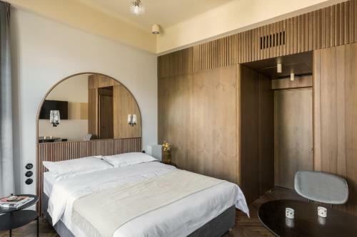 Angelus Apartments