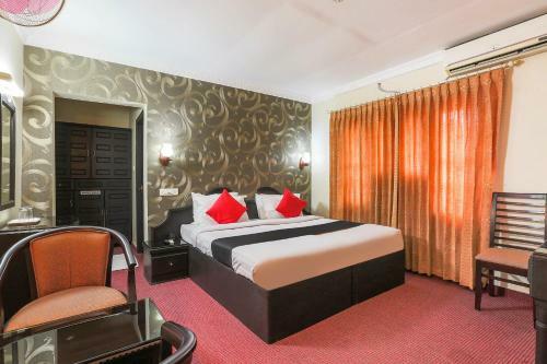Hotel Oyo 80323 Collection O Vishal Palace