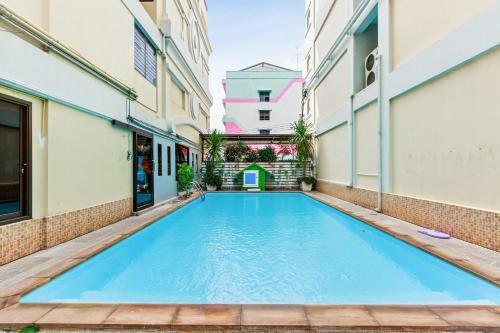 P-park Hotel Near Yanhee Hospital