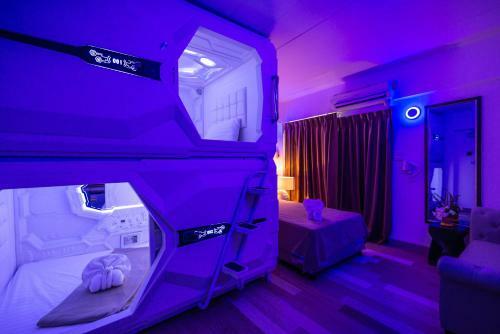 Infinite Hotel