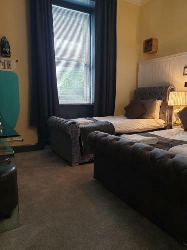 Hostal Dundee Terrace - Rooms In The City