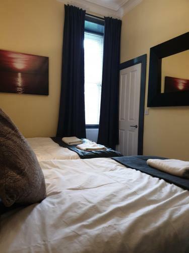Hostal Dundee Terrace - Rooms In The City
