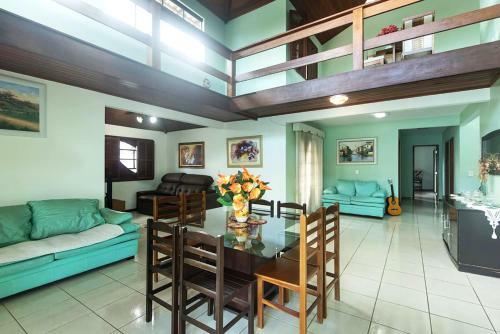Casa Em Cond Fechado Com Wifi, Piscina E Churrasq