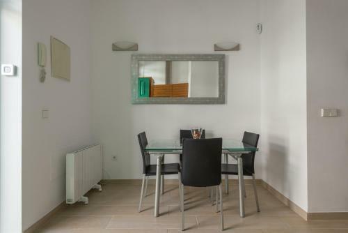 Apartment With One Bedroom In Sevilla With Wifi