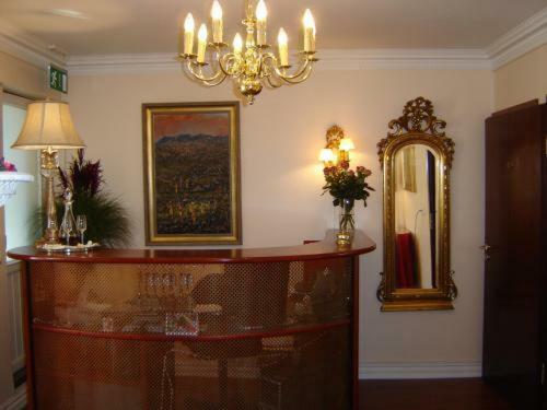 Hotel Phoenix