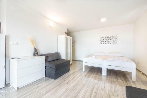 Hostal Anifil Pool Apartments