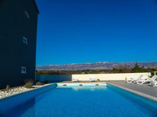 Hostal Anifil Pool Apartments
