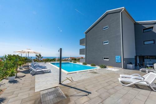 Hostal Anifil Pool Apartments