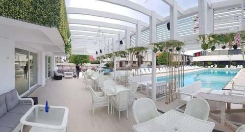Complex Zigzag - Apartament 3 Camere Cu Piscina Mamaia Nord