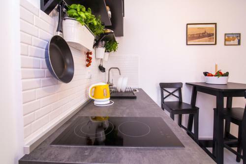 Art Studio Apartment Kata