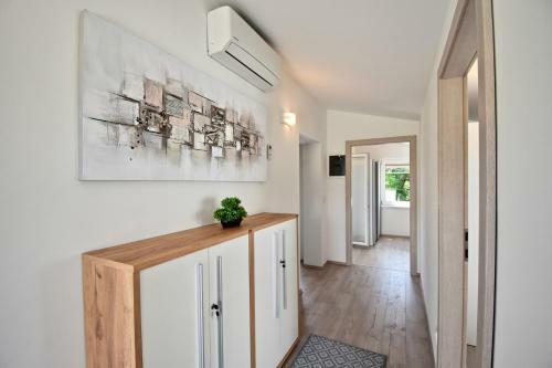 Holiday House With Sea View And Bbq Grill