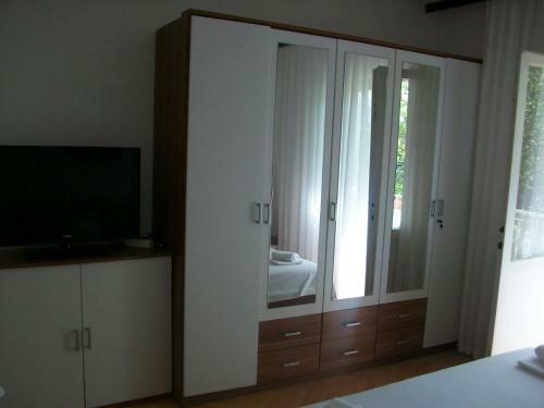 Hostal Apartment Niki