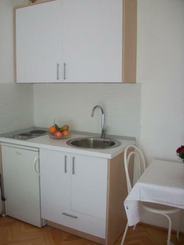 Hostal Apartment Niki